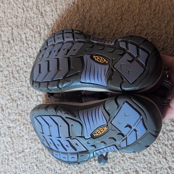 Keens Purple Sandals Size Girls 1 - Picture 10 of 10